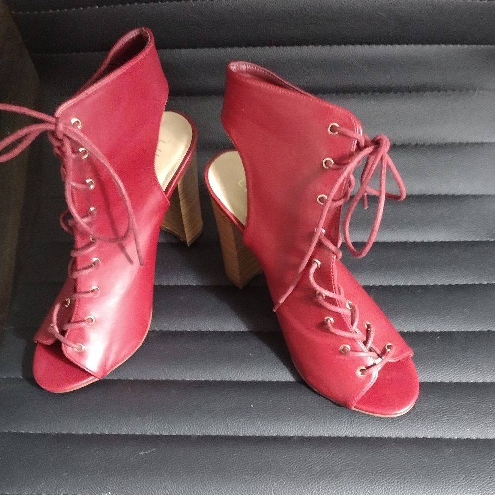 Shoes - Picture 2 of 3